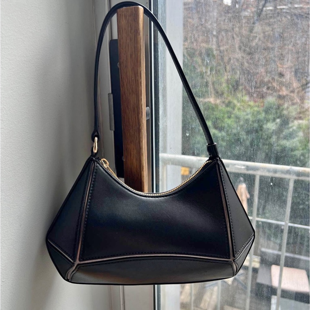 Aupen Brooklyn Bag in black